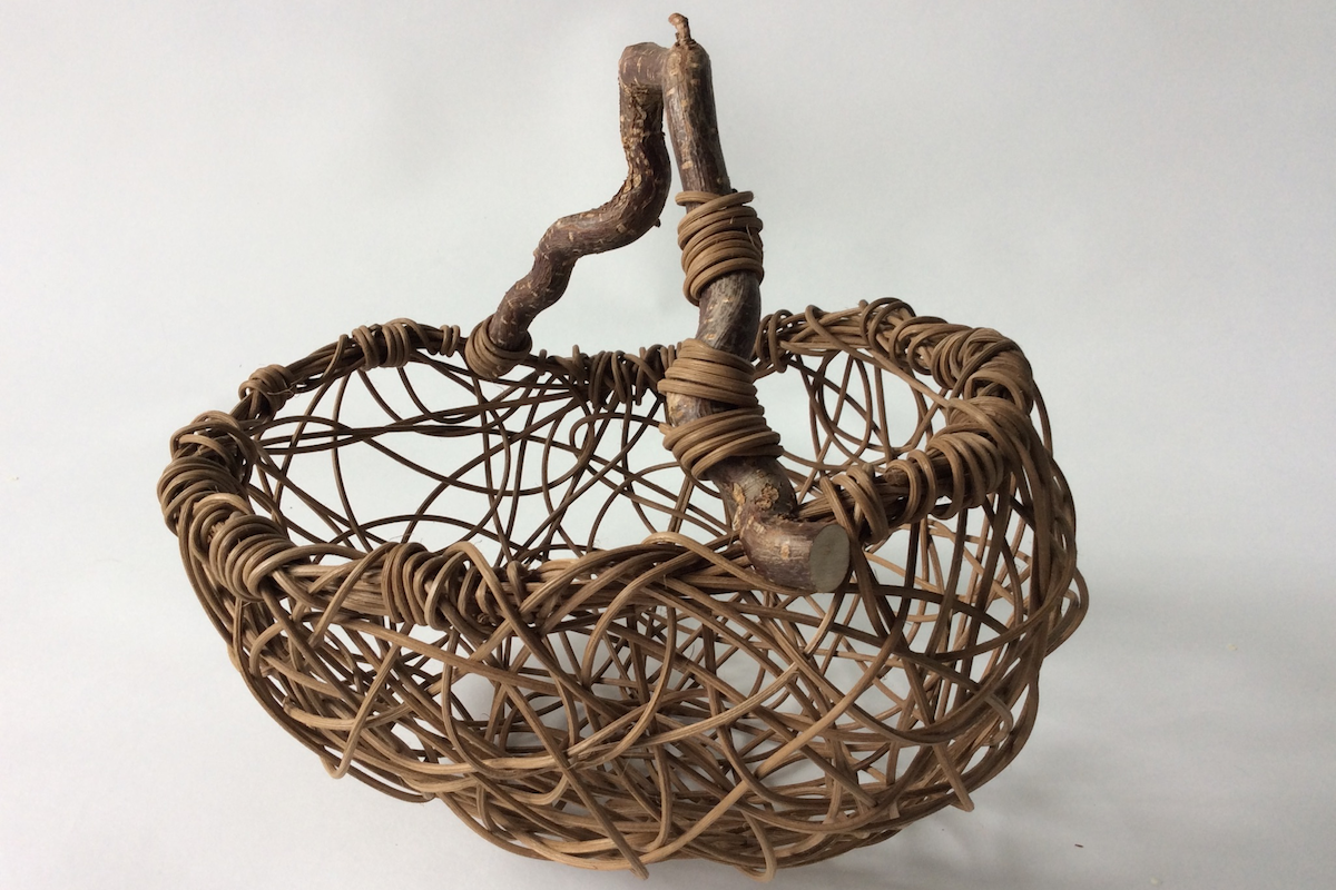 You are currently viewing Freehand Basket Weaving with Driftwood with Amy Dugas